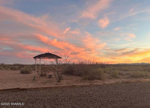 Property at 3295 New Frontiier Dr, Deming, NM 88030
