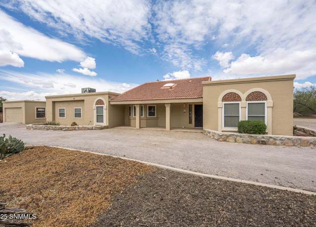 Property at 5209 Singer Rd, Las Cruces, NM 88007, 5 beds, 3.5 baths