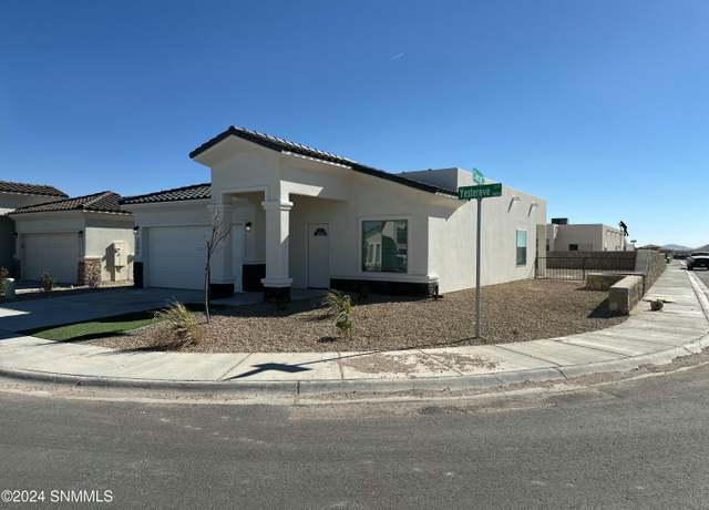 Property at 3806 Yestereve Ln, Las Cruces, NM 88012, 3 beds, 2 baths