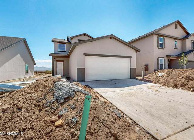 Property at 2074 Meteor Dr, Las Cruces, NM 88012, 3 beds, 2.5 baths