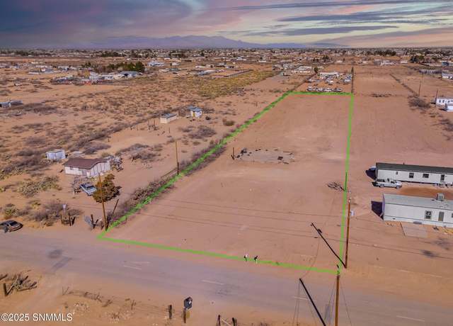 Property at 796 Amador Dr, Chaparral, NM 88081