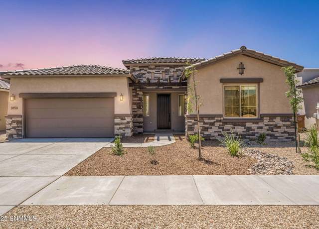 Property at 3850 Royal View St, Las Cruces, NM 88012, 4 beds, 2.5 baths