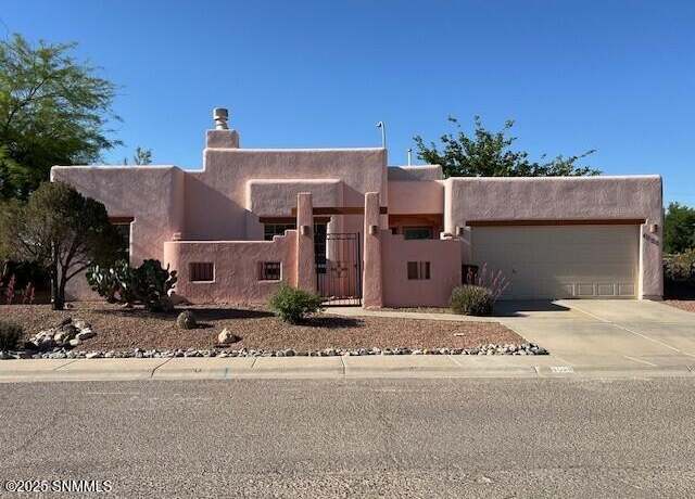 Property at 4026 Calle De Luna, Las Cruces, NM 88012, 3 beds, 2 baths