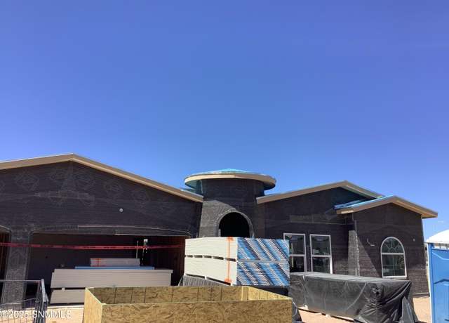 Property at 3613 Springhaven Loop, Las Cruces, NM 88012, 4 beds, 2.5 baths