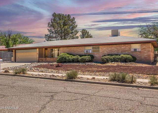 Property at 2165 Thomas Dr, Las Cruces, NM 88001, 5 beds, 2 baths