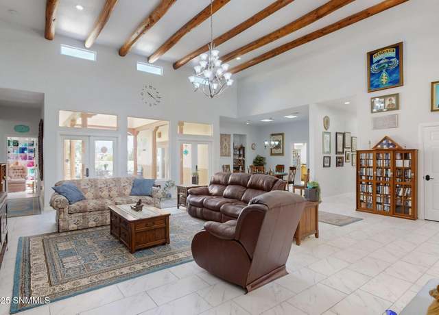Property at 2807 Diamond Springs Dr, Las Cruces, NM 88011, 5 beds, 3.5 baths