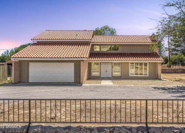 Property at 2635 N Valley Dr, Las Cruces, NM 88007, 5 beds, 2.5 baths