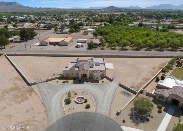 Property at 1122 Snowy Egret Ct, Las Cruces, NM 88007, 4 beds, 3.5 baths