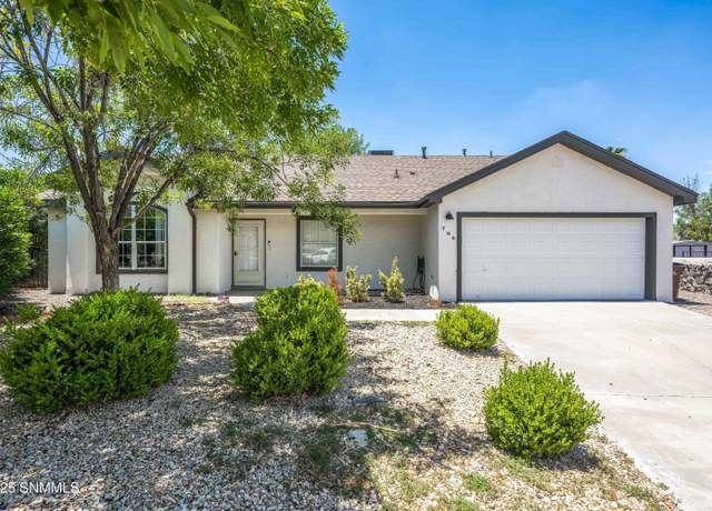 Property at 700 Scenic View Dr, Las Cruces, NM 88011, 3 beds, 2 baths