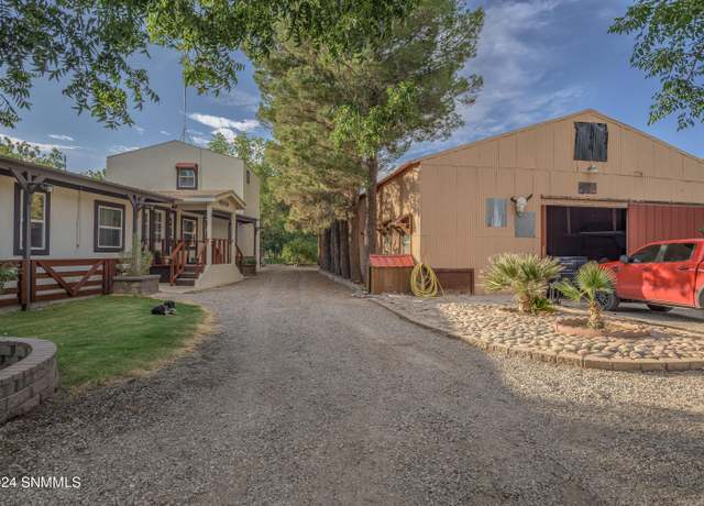 Property at 1105 Veterans Rd, La Mesa, NM 88044, 7 beds, 5.5 baths