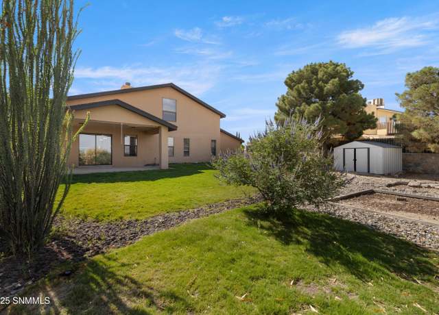 Property at 2687 Cheyenne Dr, Las Cruces, NM 88011, 3 beds, 2 baths