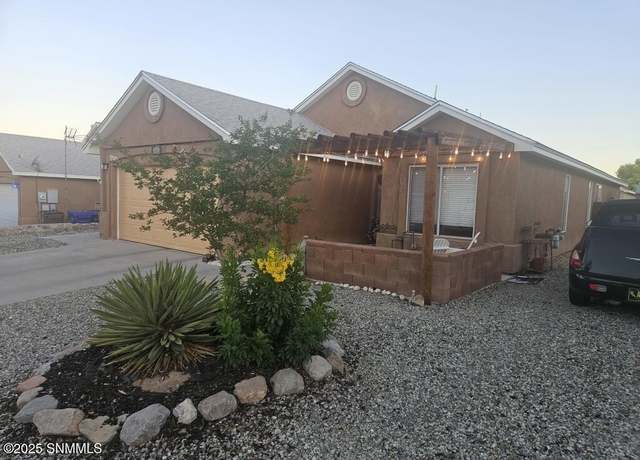 Property at 1215 Antelope Pass Dr, Las Cruces, NM 88012, 4 beds, 3 baths