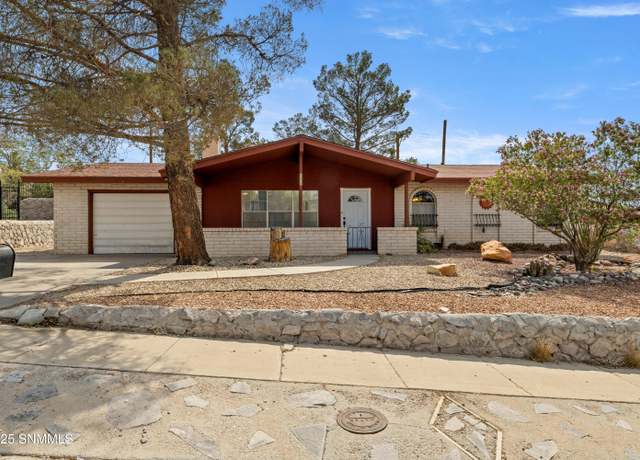 Property at 2722 Crestview Dr, Las Cruces, NM 88011, 3 beds, 2 baths