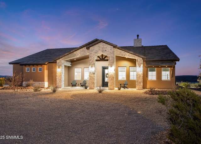 Property at 46 Springfield Dr, Las Cruces, NM 88007, 3 beds, 3.5 baths