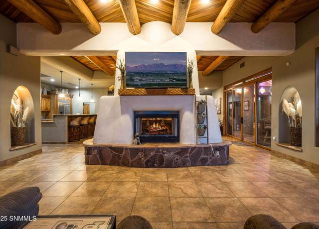 Property at 8095 Renoir Loop, Las Cruces, NM 88007, 4 beds, 2.5 baths