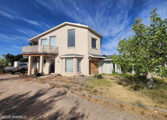 Property at 548 Lonesome Rd, Las Cruces, NM 88007, 4 beds, 3 baths