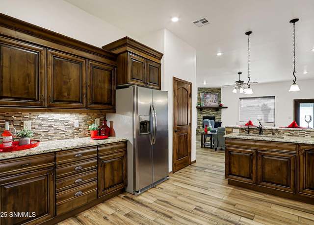 Property at 4467 Maricopa Cir, Las Cruces, NM 88011, 3 beds, 2 baths