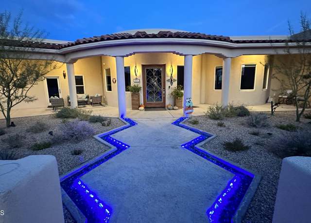 Property at 7055 Canyon View Ln, Las Cruces, NM 88007, 3 beds, 3.5 baths