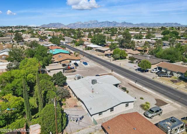 Property at 1055 Jasmine Dr, Las Cruces, NM 88005, 3 beds, 2 baths