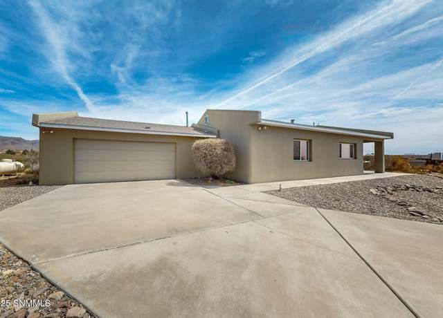 Property at 5075 Chaparrita Ct, Las Cruces, NM 88011, 3 beds, 2 baths