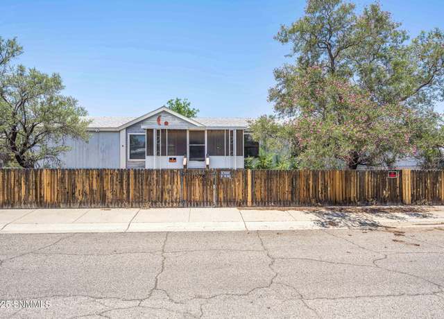 Property at 1574 Branding Iron Cir, Las Cruces, NM 88005, 4 beds, 3 baths