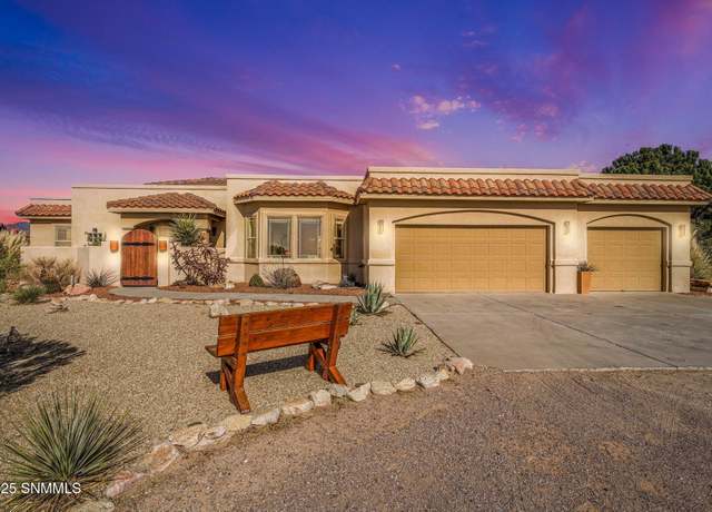 Property at 5054 Minniec Rd, Las Cruces, NM 88011, 3 beds, 2.5 baths