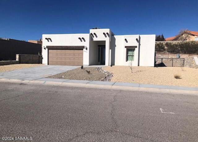 Property at 2865 East Springs Rd, Las Cruces, NM 88011, 3 beds, 2 baths