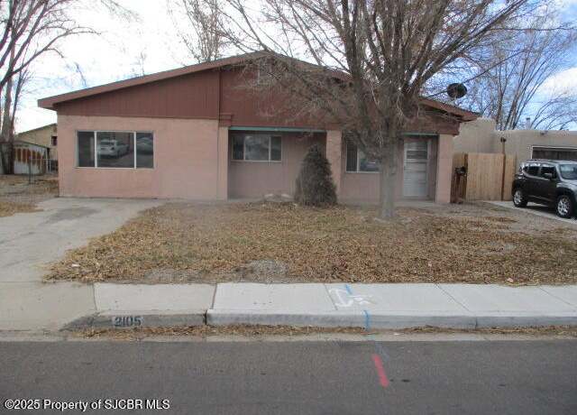 Property at 2105 E 16th St, Farmington, NM 87401, 4 beds, 2 baths