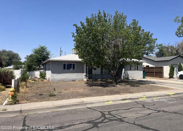 Property at 2103 N Cochiti Ave, Farmington, NM 87401, 3 beds, 2 baths
