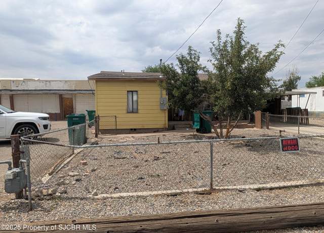 Property at 1033 Smith Ln, Farmington, NM 87401, 8 beds, 4 baths