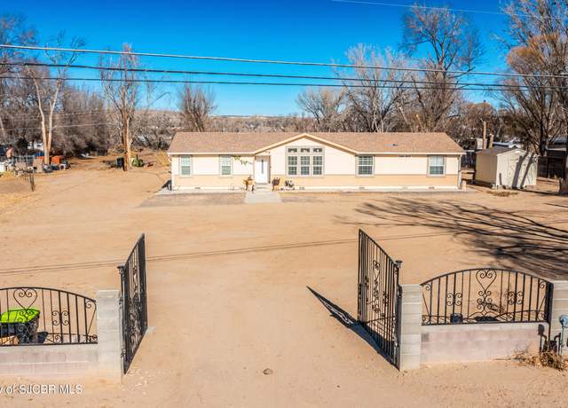Property at 1288 Chenault, Bloomfield, NM 87413, 5 beds, 3 baths