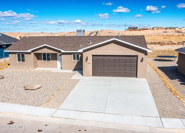 Property at 2040 Raptor St, Farmington, NM 87401, 4 beds, 2 baths