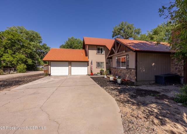 Property at 2504 1/2 Ridgeview Dr, Farmington, NM 87401, 4 beds, 3 baths