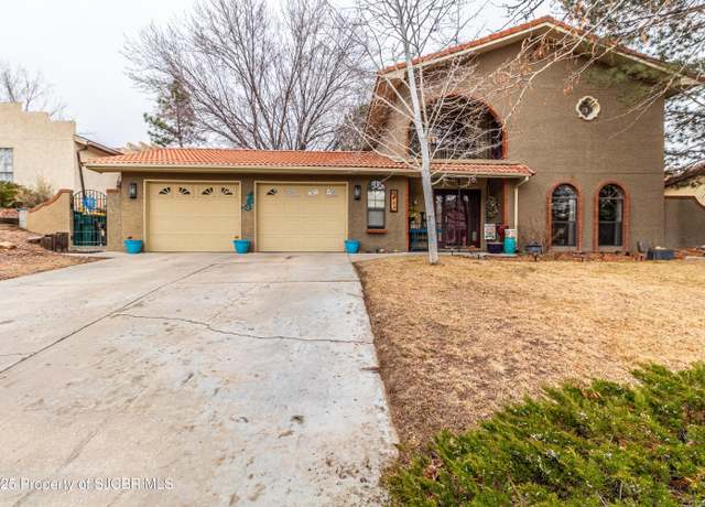 Property at 4406 N Dustin Ave, Farmington, NM 87401, 3 beds, 2.5 baths