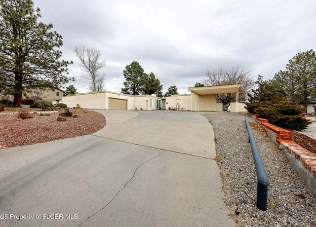 Property at 5420 Villa View Dr, Farmington, NM 87402, 3 beds, 2.5 baths