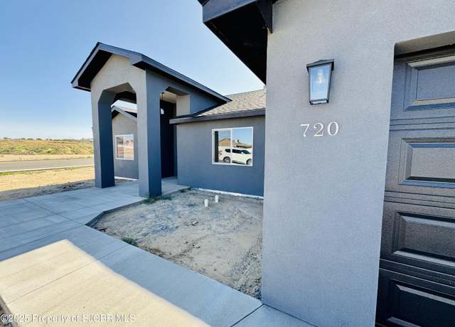 Property at 720 Lily St, Farmington, NM 87401, 3 beds, 2 baths