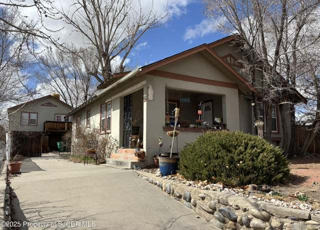 Property at 509 N Behrend Ave, Farmington, NM 87401, 5 beds, 3 baths