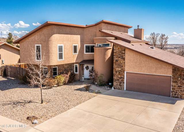 Property at 3306 N Cochiti Ave, Farmington, NM 87401, 4 beds, 3 baths