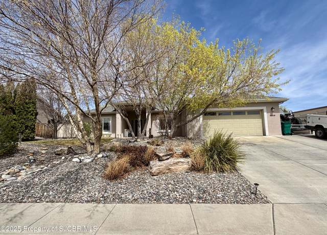 Property at 5008 Carolcreste Dr, Farmington, NM 87402, 3 beds, 2 baths