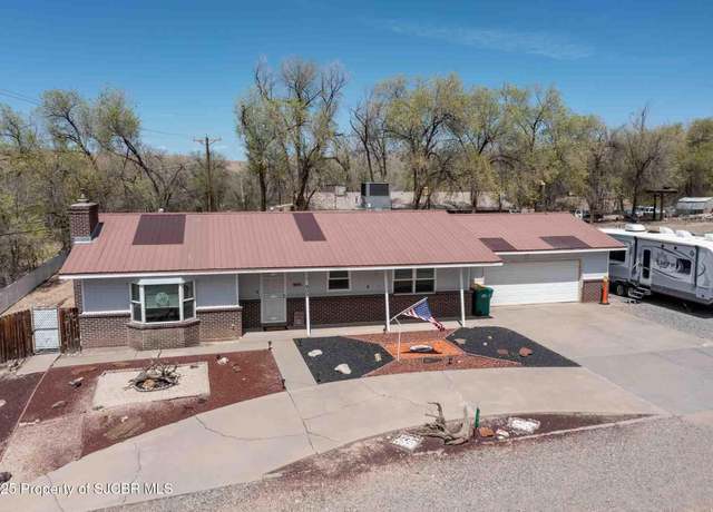Property at 906 Deer Trl, Farmington, NM 87401, 3 beds, 2 baths