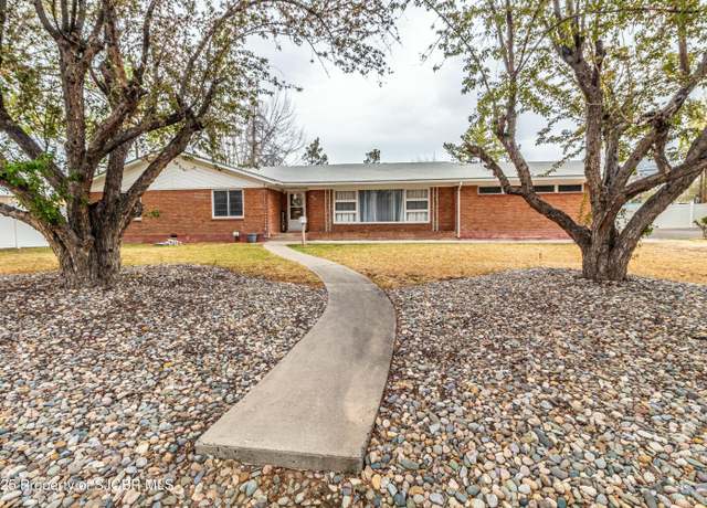 Property at 826 E Navajo St, Farmington, NM 87401, 4 beds, 2 baths