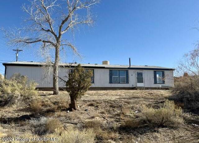 Property at 116 Bluebell Ct, Farmington, NM 87401, 4 beds, 2 baths