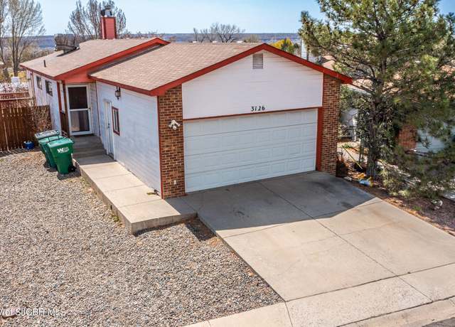 Property at 3126 Ranch Ct, Farmington, NM 87401, 4 beds, 2.5 baths