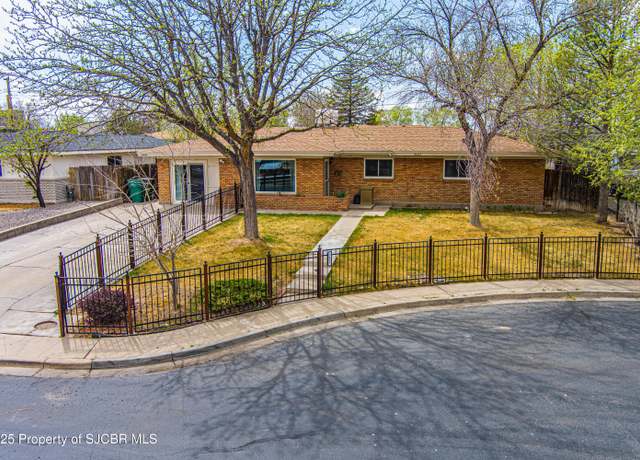 Property at 2609 Ridgecrest Dr, Farmington, NM 87401, 3 beds, 2 baths