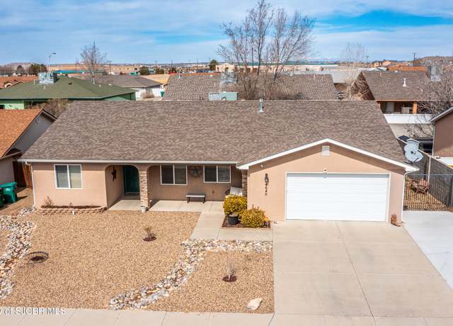 Property at 4640 Barcelona Cir, Farmington, NM 87401, 3 beds, 2 baths