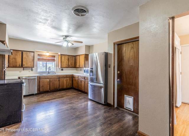 Property at 906 Townsend Ave, Aztec, NM 87410, 3 beds, 2 baths