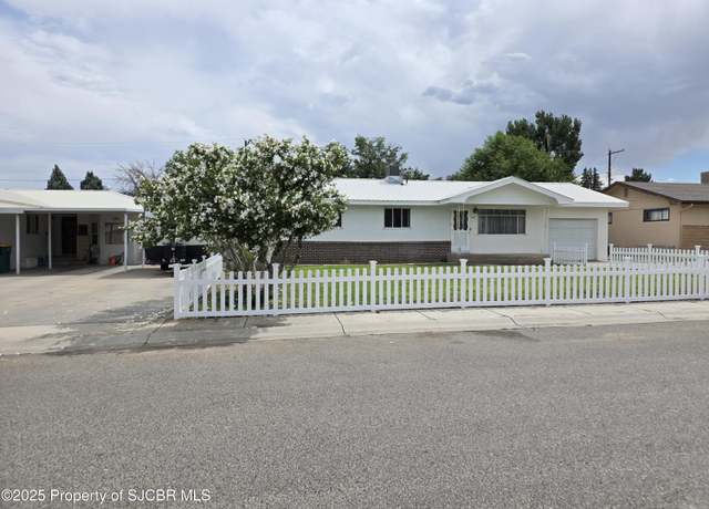 Property at 906 Townsend Ave, Aztec, NM 87410, 3 beds, 2 baths