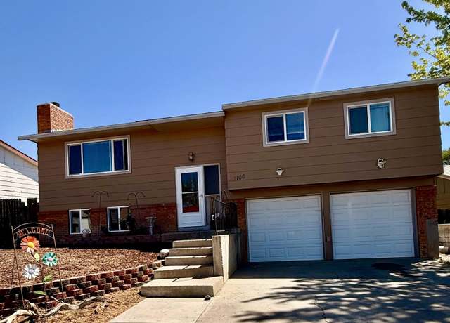 Property at 3106 Greenbriar Ave, Farmington, NM 87402, 4 beds, 2.5 baths