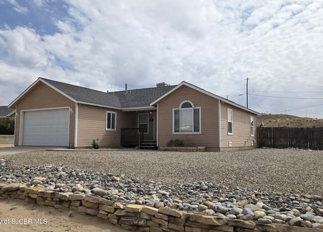 Property at 400 N Oliver Dr, Aztec, NM 87410, 3 beds, 2 baths
