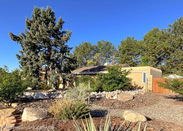 Property at 3109 Carmel Dr, Farmington, NM 87401, 3 beds, 2 baths